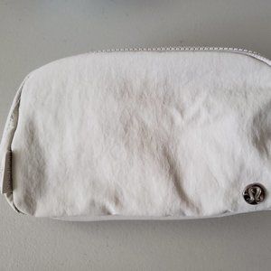 Lululemon Everywhere Belt Bag in White Opal NWT
